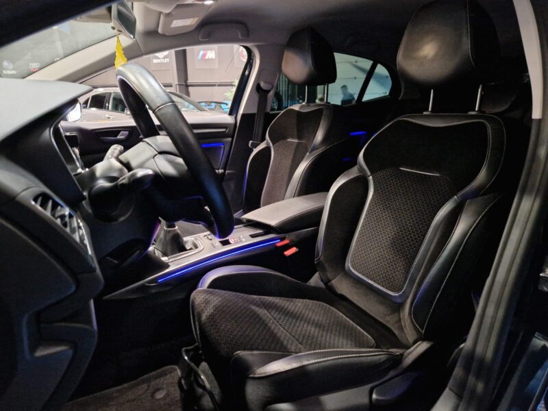 RENAULT MEGANE IV 1.2 TCe 130cv Intens BVM6 // 4 PNEUS NEUF/ENTRETIEN A JOUR/HISTORIQUE DISPONIBLE