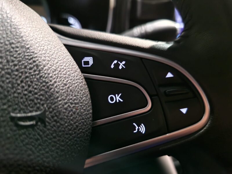 RENAULT MEGANE IV 1.2 TCe 130cv Intens BVM6 // 4 PNEUS NEUF/ENTRETIEN A JOUR/HISTORIQUE DISPONIBLE