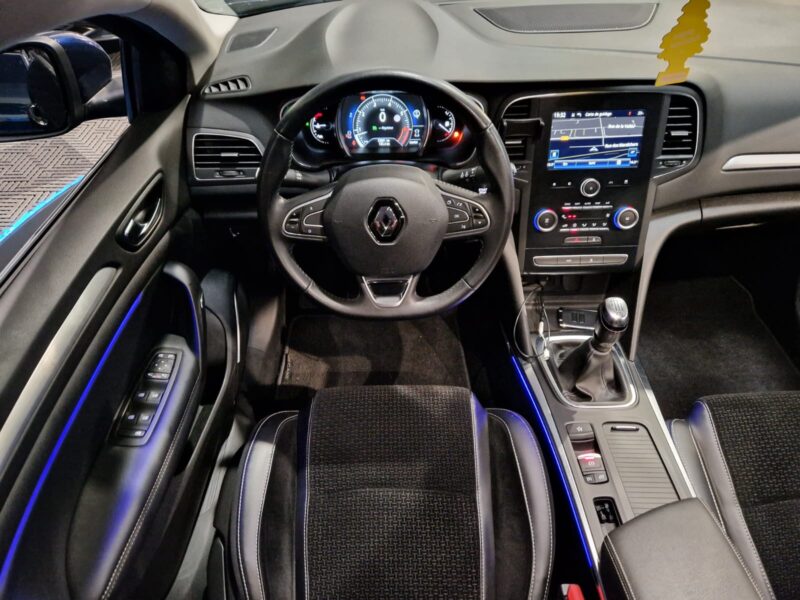 RENAULT MEGANE IV 1.2 TCe 130cv Intens BVM6 // 4 PNEUS NEUF/ENTRETIEN A JOUR/HISTORIQUE DISPONIBLE