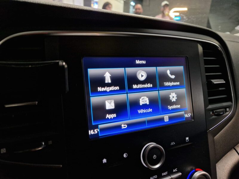 RENAULT MEGANE IV 1.2 TCe 130cv Intens BVM6 // 4 PNEUS NEUF/ENTRETIEN A JOUR/HISTORIQUE DISPONIBLE