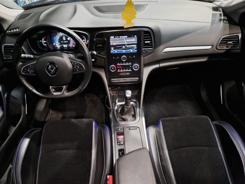 RENAULT MEGANE IV 1.2 TCe 130cv Intens BVM6 // 4 PNEUS NEUF/ENTRETIEN A JOUR/HISTORIQUE DISPONIBLE