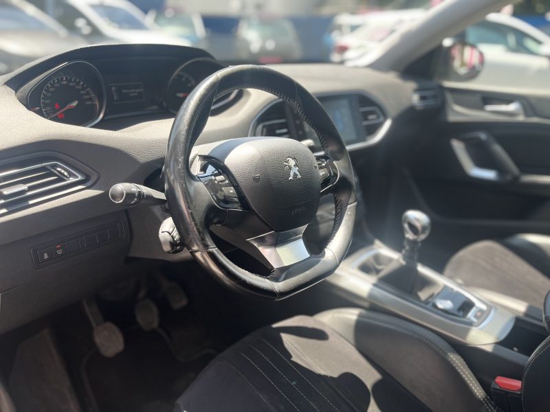 PEUGEOT 308 II  2015