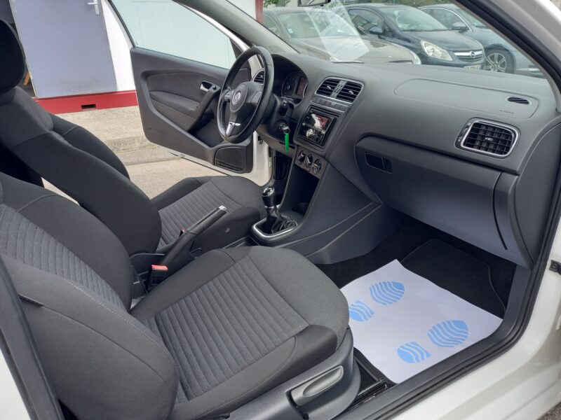 VOLKSWAGEN POLO V 2014