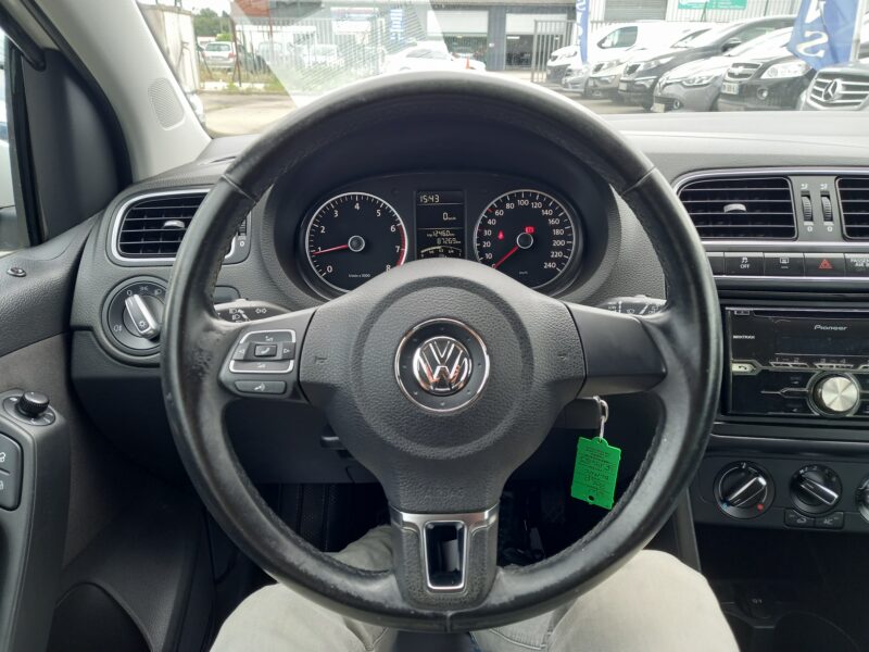 VOLKSWAGEN POLO V 2014