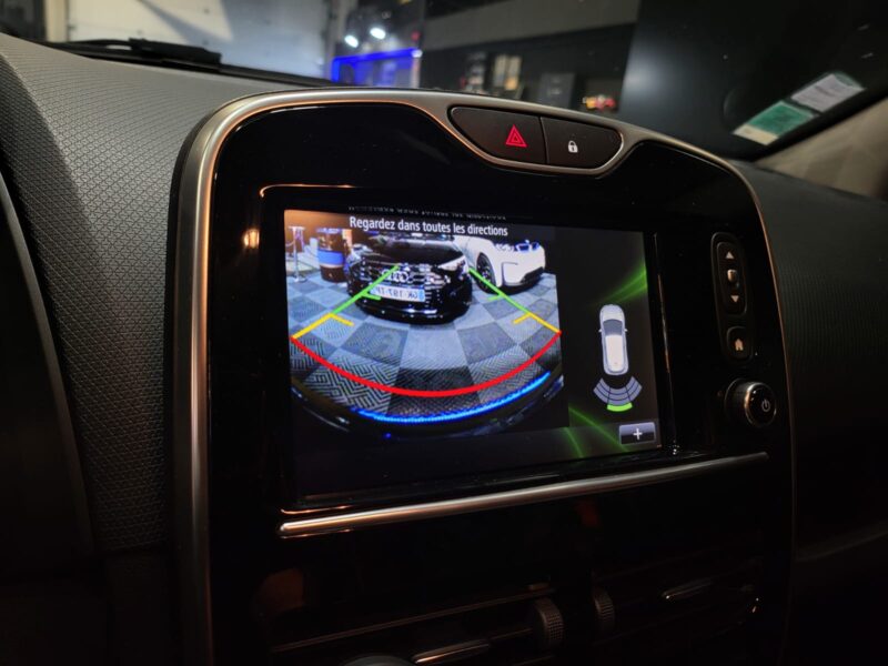 RENAULT CLIO IV 1.6 RS Trophy 220 cv RS MONITOR / SIEGE CHAUFFANTS / CAMERA