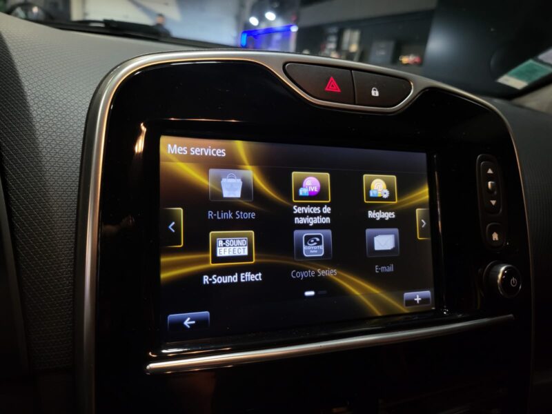 RENAULT CLIO IV 1.6 RS Trophy 220 cv RS MONITOR / SIEGE CHAUFFANTS / CAMERA