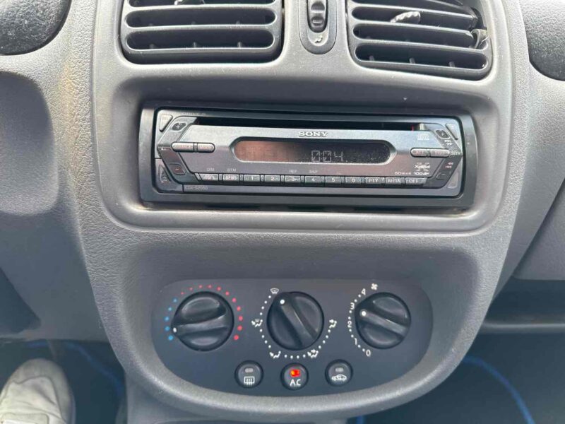 RENAULT CLIO II 2000