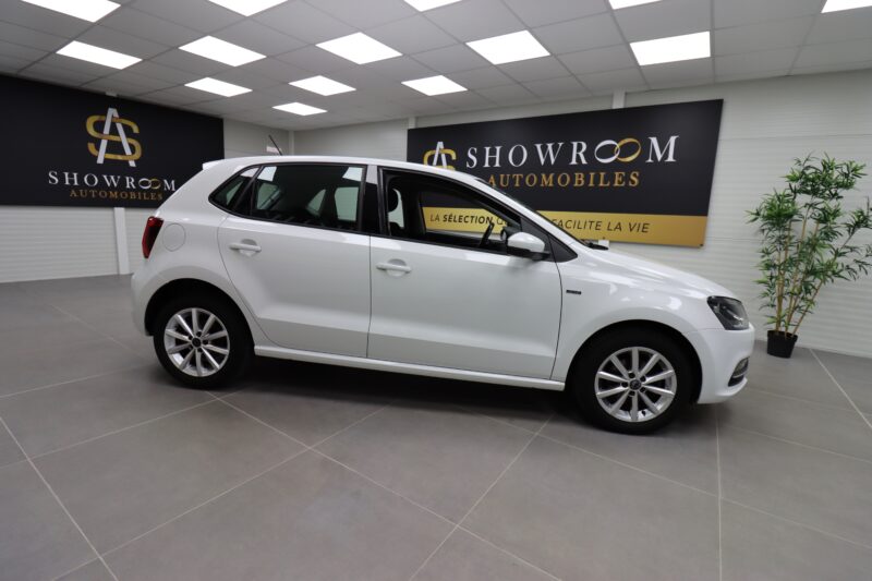 VOLKSWAGEN POLO V 2015