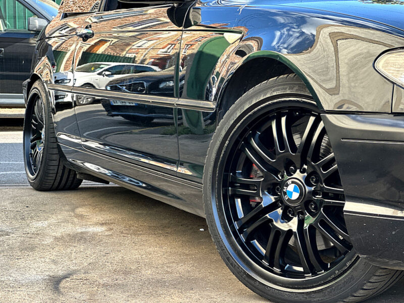 BMW SERIE 3 330 CD EDITION SPORT PAYEZ EN 4 X 