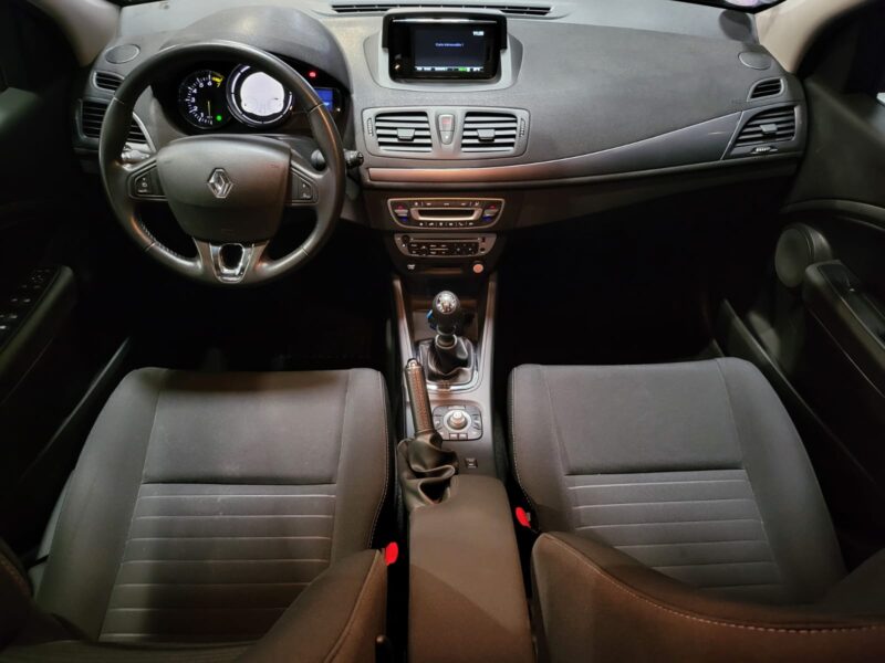 RENAULT MEGANE III 1.2 TCe 130cv Limited 5p // PREMIERE MAIN/GPS/BLUETOOTH/RADAR-AR