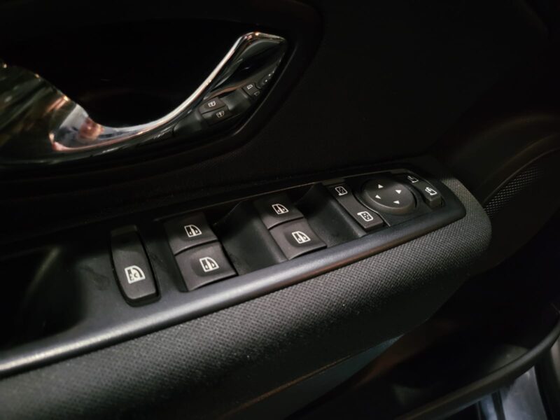 RENAULT MEGANE III 1.2 TCe 130cv Limited 5p // PREMIERE MAIN/GPS/BLUETOOTH/RADAR-AR