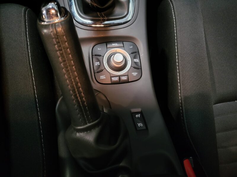 RENAULT MEGANE III 1.2 TCe 130cv Limited 5p // PREMIERE MAIN/GPS/BLUETOOTH/RADAR-AR