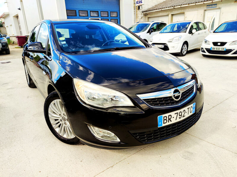 OPEL ASTRA J 2011