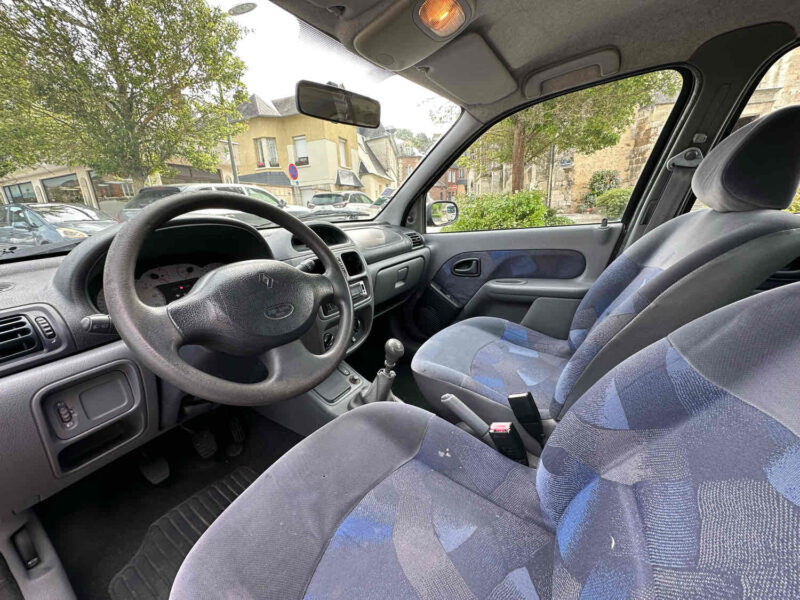 RENAULT CLIO II 1999