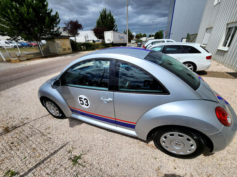 VOLKSWAGEN NEW BEETLE 2006