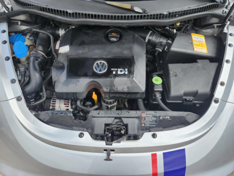 VOLKSWAGEN NEW BEETLE 2006