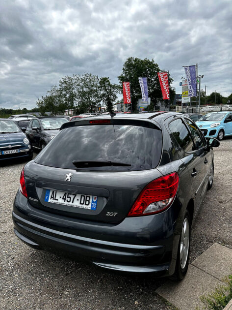 PEUGEOT 207 2010
