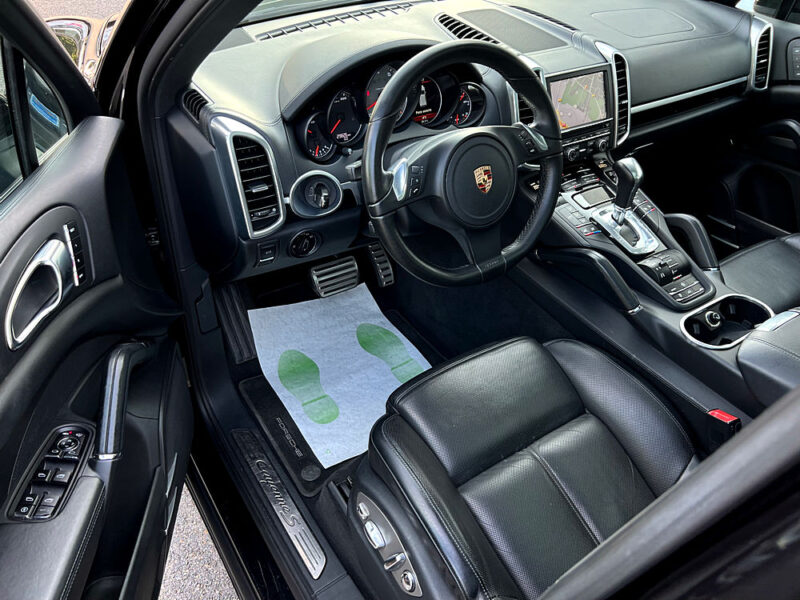 PORSCHE CAYENNE II S 4.8 V8 400 Cv 29 800 Kms 1ERE MAIN ORIGINE FRANCE / TOIT OUVRANT CRIT AIR 1