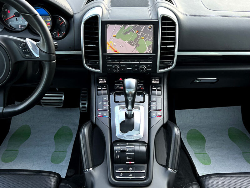 PORSCHE CAYENNE II S 4.8 V8 400 Cv 29 800 Kms 1ERE MAIN ORIGINE FRANCE / TOIT OUVRANT CRIT AIR 1