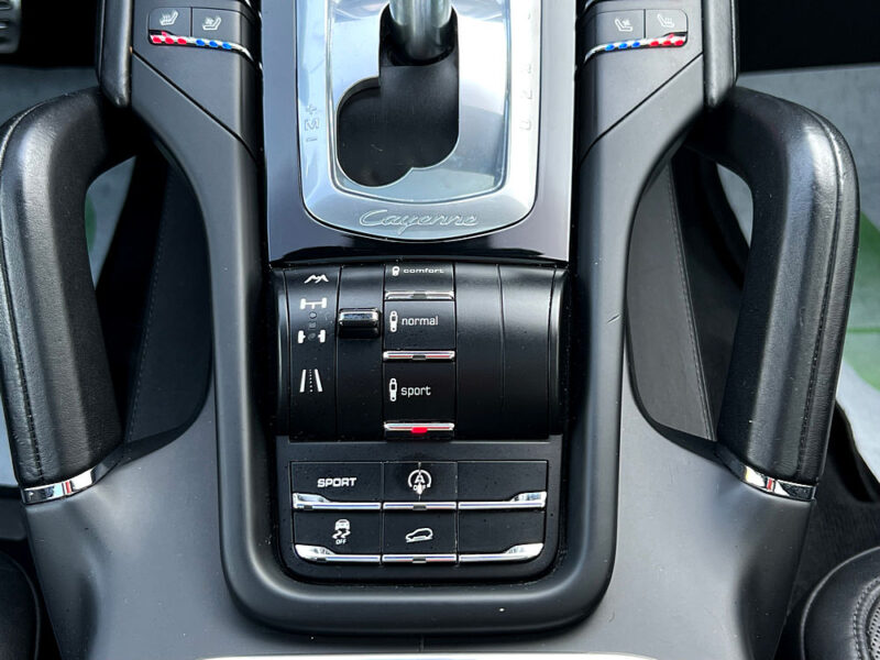 PORSCHE CAYENNE II S 4.8 V8 400 Cv 29 800 Kms 1ERE MAIN ORIGINE FRANCE / TOIT OUVRANT CRIT AIR 1