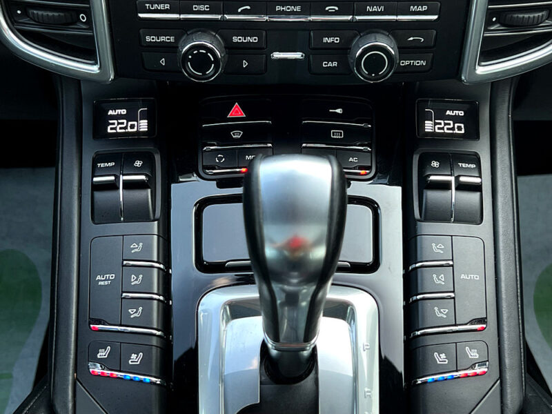 PORSCHE CAYENNE II S 4.8 V8 400 Cv 29 800 Kms 1ERE MAIN ORIGINE FRANCE / TOIT OUVRANT CRIT AIR 1