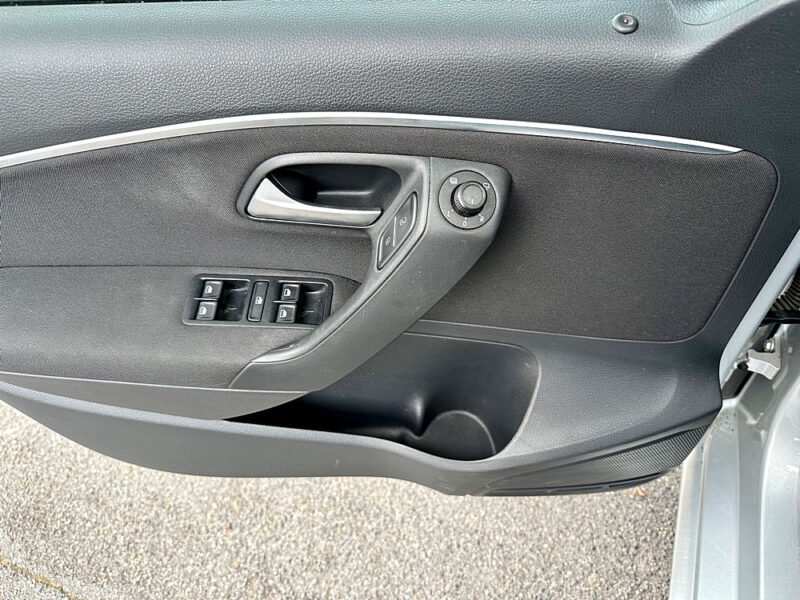 VOLKSWAGEN POLO V 2017