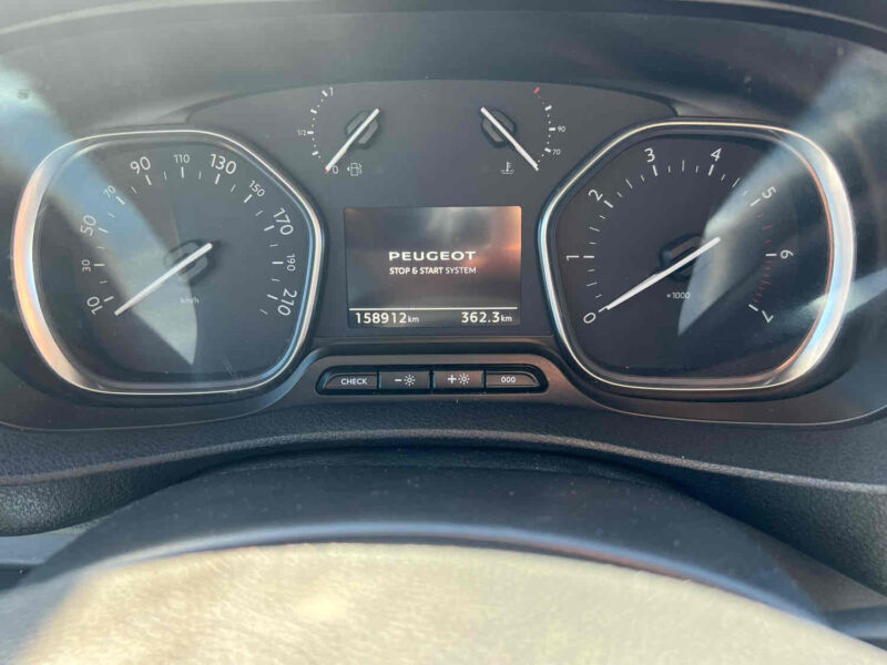 PEUGEOT EXPERT 6 PLACES Camionnette 2018