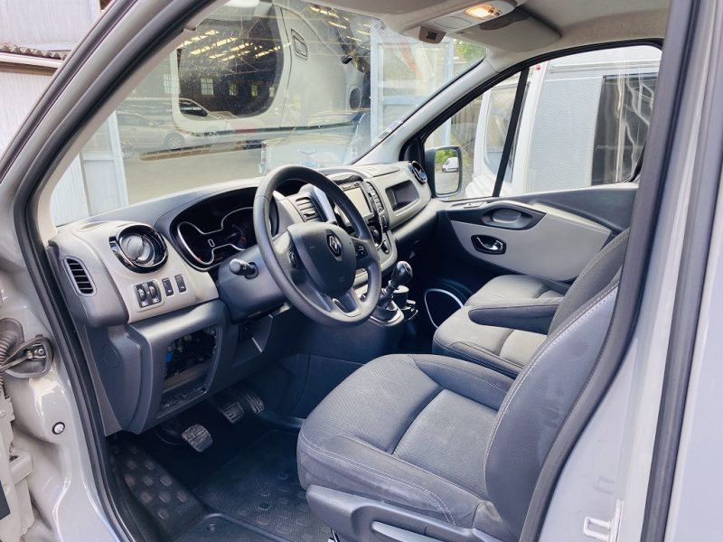 RENAULT TRAFIC III Camionnette 2017