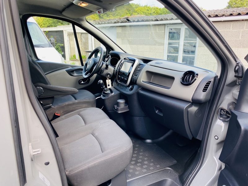 RENAULT TRAFIC III Camionnette 2017