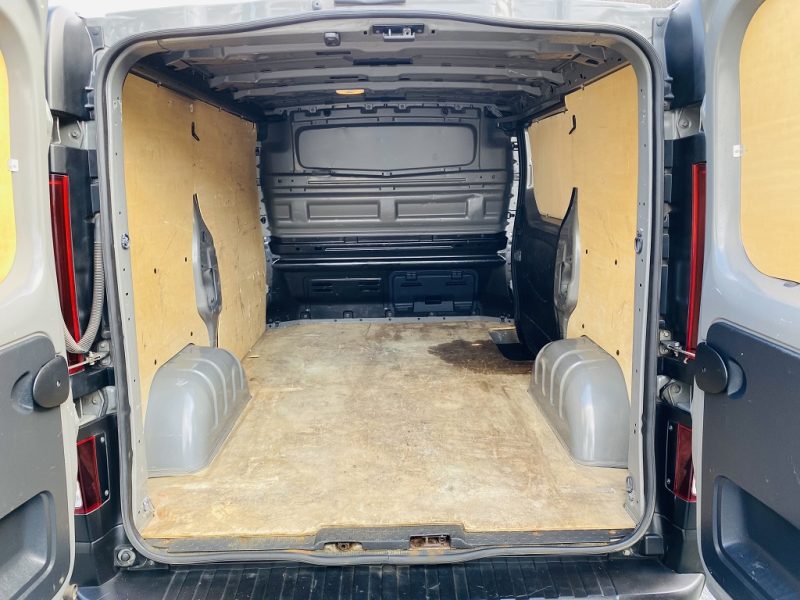 RENAULT TRAFIC III Camionnette 2017