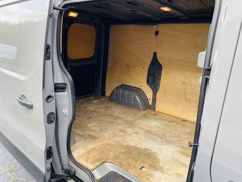 RENAULT TRAFIC III Camionnette 2017