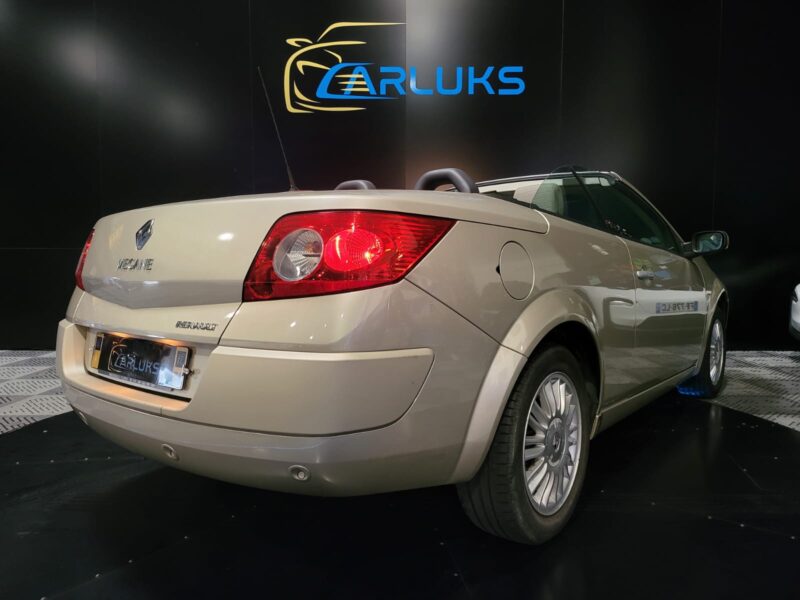 RENAULT MEGANE CC 1.9 dCi 130cv Privilège BVM6 3p // PREMIERE MAIN/CAPOTE ELECTRIQUE/RADAR-AR