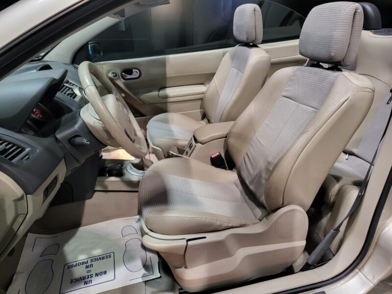 RENAULT MEGANE CC 1.9 dCi 130cv Privilège BVM6 3p // PREMIERE MAIN/CAPOTE ELECTRIQUE/RADAR-AR