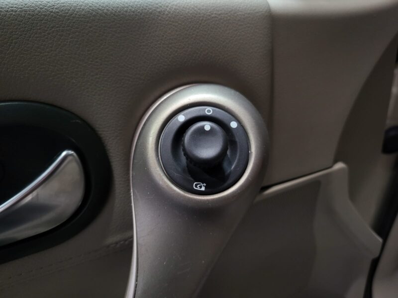 RENAULT MEGANE CC 1.9 dCi 130cv Privilège BVM6 3p // PREMIERE MAIN/CAPOTE ELECTRIQUE/RADAR-AR