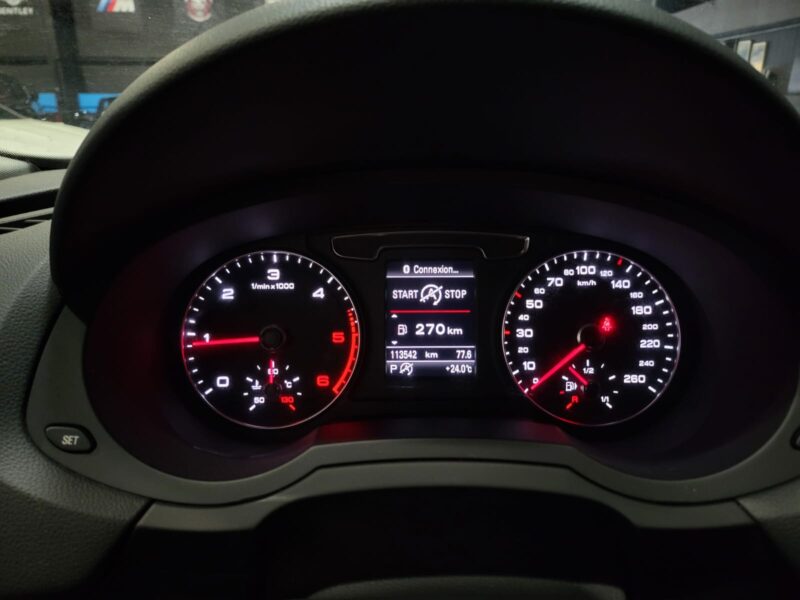 AUDI Q3 2.0 TDI 150cv Ultra Ambiente S-Tronic7 Quattro // SIEGES CHAUFFANT/RADAR-AR/BLUETOOTH