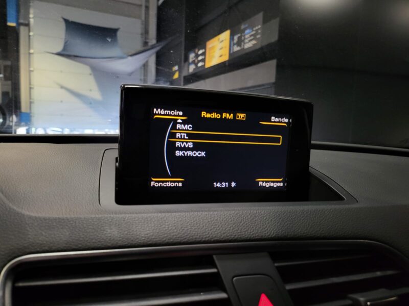 AUDI Q3 2.0 TDI 150cv Ultra Ambiente S-Tronic7 Quattro // SIEGES CHAUFFANT/RADAR-AR/BLUETOOTH