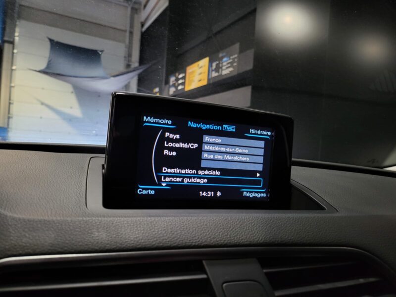 AUDI Q3 2.0 TDI 150cv Ultra Ambiente S-Tronic7 Quattro // SIEGES CHAUFFANT/RADAR-AR/BLUETOOTH