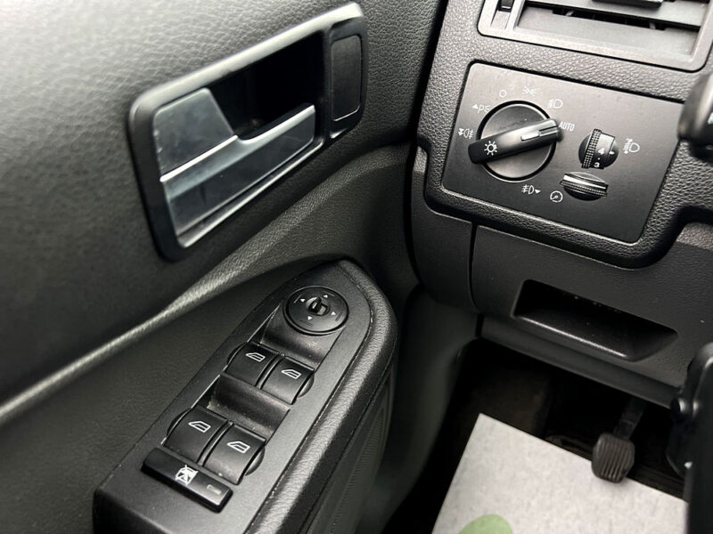 FORD C-MAX FOCUS GHIA 1.6 Ti 115 Cv ECRAN TACTILE BLUETOOTH REGULATEUR - Garantie1an