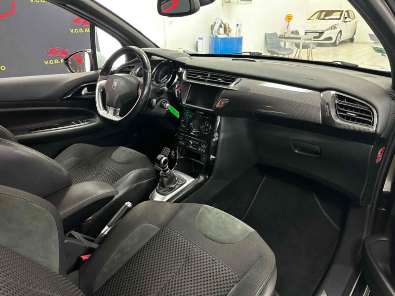 CITROEN DS3 1.6 e-HDI 115 Sport Chic