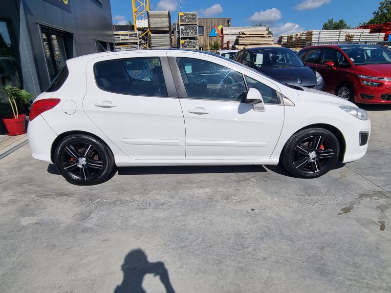 PEUGEOT 308 1.6 HDi 112 Allure 