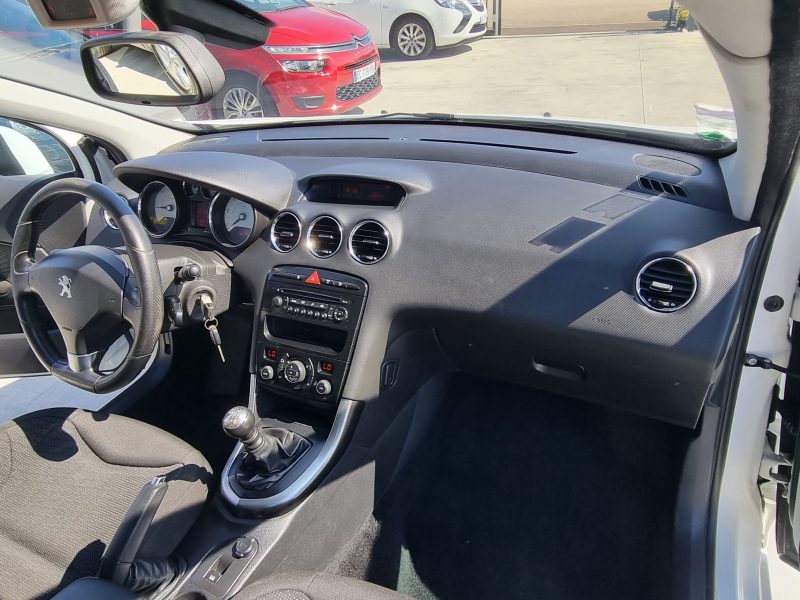 PEUGEOT 308 1.6 HDi 112 Allure 