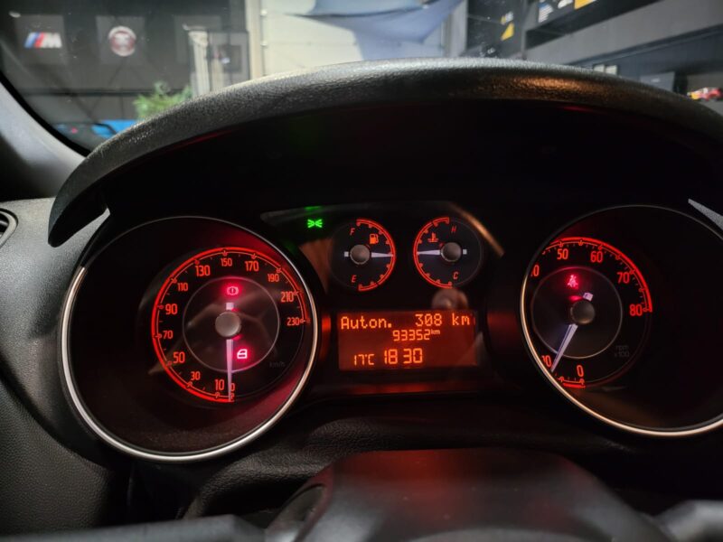 FIAT PUNTO EVO 1.2 8V 69cv Italia 5p // DISTRIBUTION NEUVE/COURROIE ACCESOIRE NEUVE/ENTRETIEN A JOUR