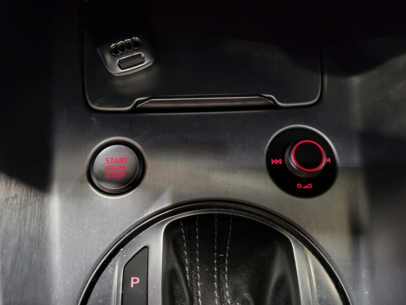 AUDI TT COUPE 1.8 TFSi 180cv S-Line S-Tronic7 3p // RADAR-AV-AR/BLUETOOTH/GPS