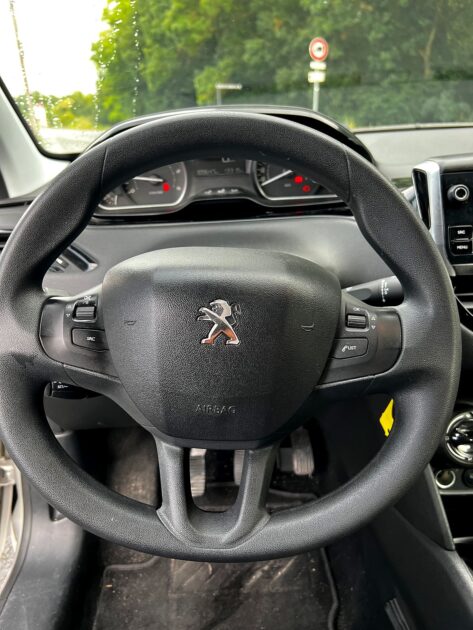 PEUGEOT 208 1.6 hdi 75 cv bluehdi faible kilom