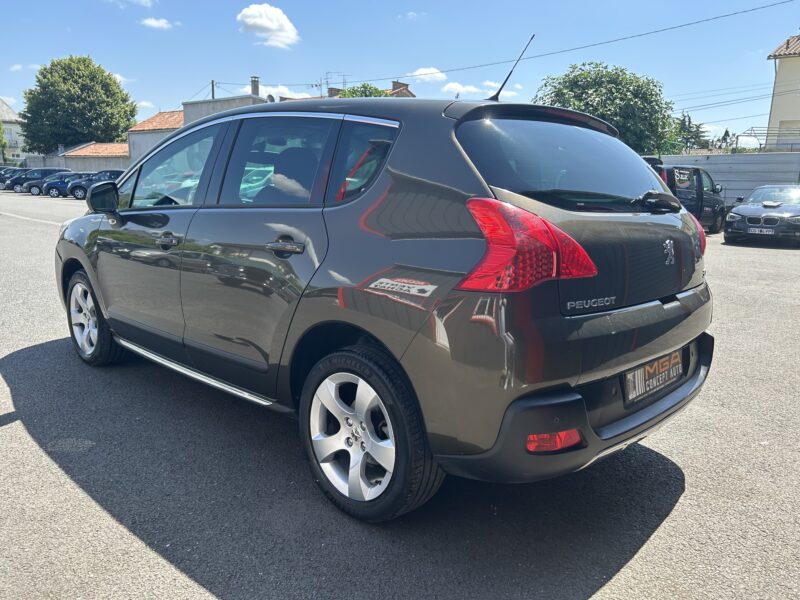 PEUGEOT 3008 2012