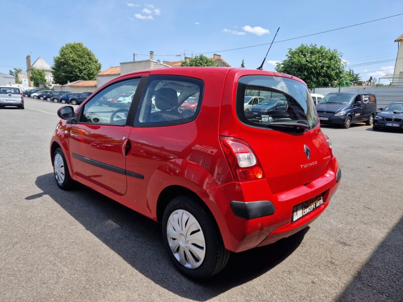 RENAULT TWINGO II 2010