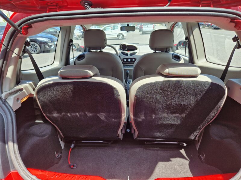 RENAULT TWINGO II 2010