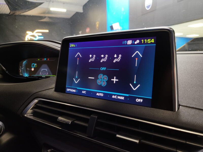 PEUGEOT 3008 GT HYBRID4 EAT8 300 / TO + FOCAL + CAMERA + SIEGE CHAFFANT ET MASSANT