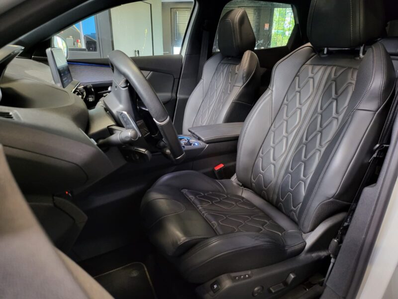 PEUGEOT 3008 GT HYBRID4 EAT8 300 / TO + FOCAL + CAMERA + SIEGE CHAFFANT ET MASSANT