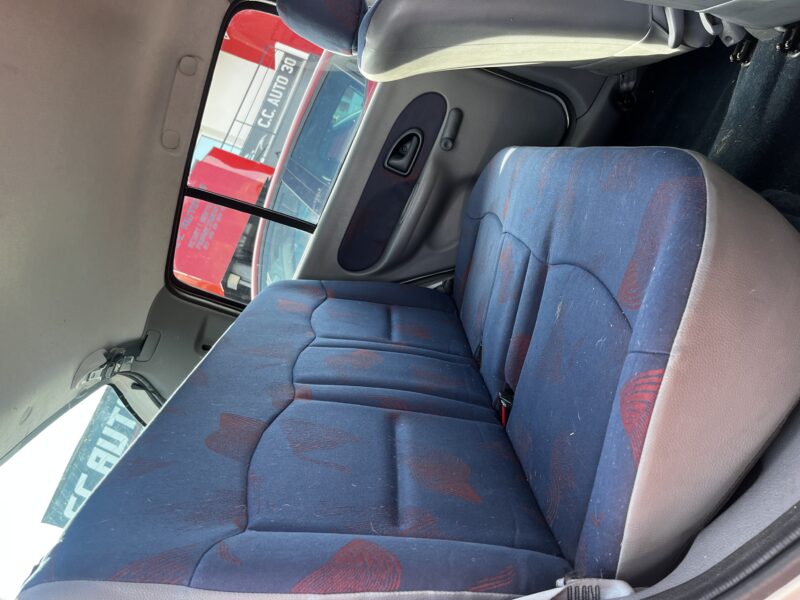 RENAULT CLIO II 2000